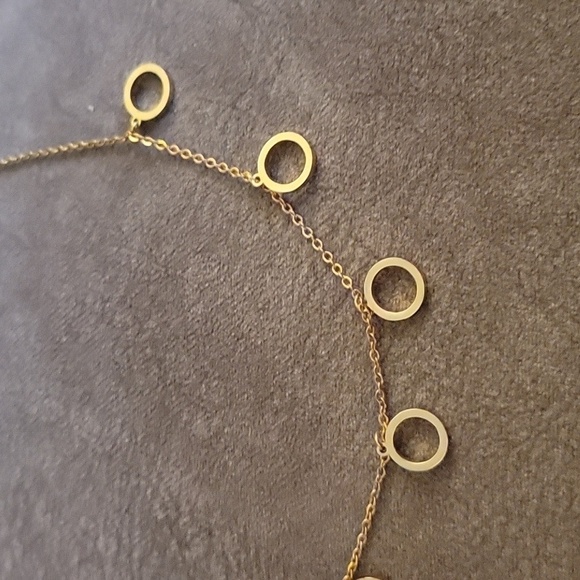 3/$30 Goldtone Circle Pendants Chain Necklace - Picture 4 of 9